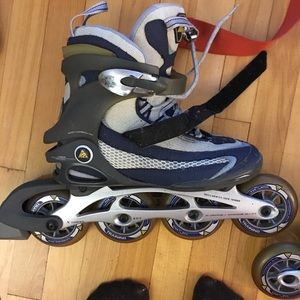 Women K2 V02 Max in line skates.